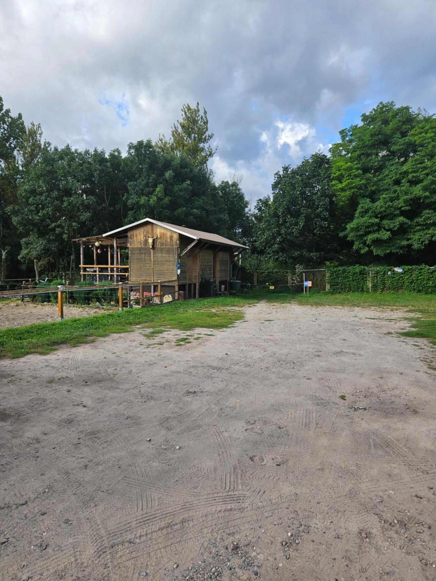 Heide Ranch Hostel Хале Екстериор снимка